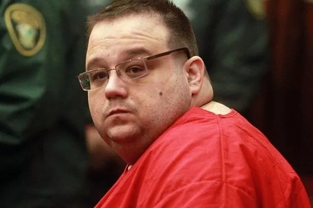 cosa-nostra-boss-pleads-to-live-with-el-chapo-for-mental-health