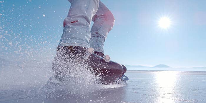 cosmopolitan-las-vegas-ends-iconic-ice-rink-tradition-auctioning-off-gear