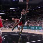 de-aaron-fox-shines-with-24-points-in-spurs-win-over-pelicans