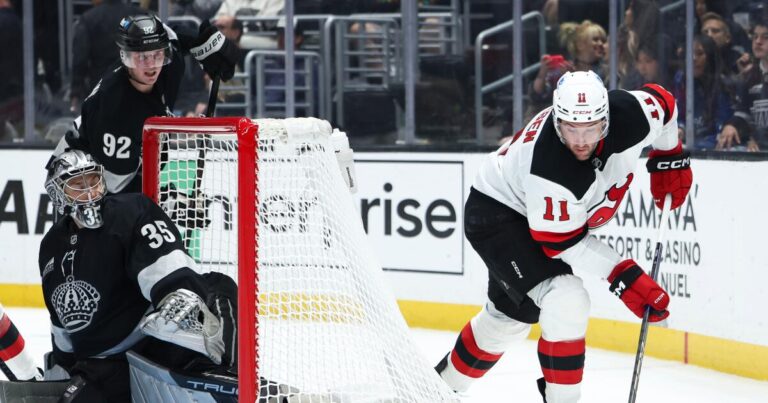 devils-dominate-kings-4-1-mercer-shines-with-two-goals