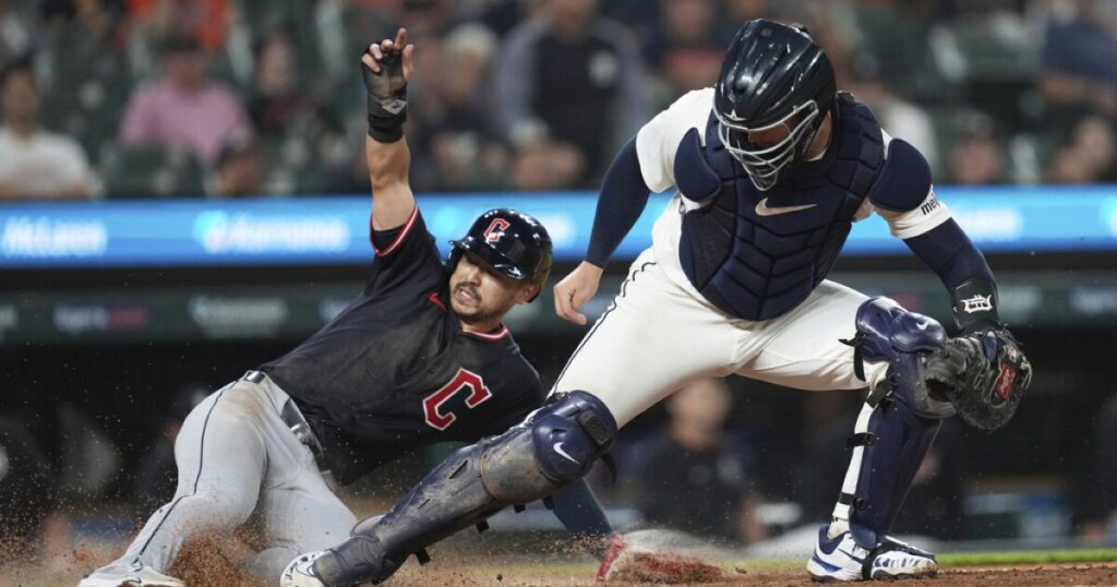 dillon-dingler-claims-gold-glove-award-for-catching-excellence