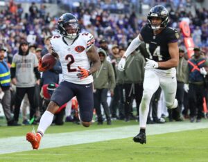 dj-moore-injured-returns-to-lead-bears-to-victory-over-giants