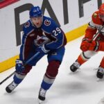 ducks-winning-streak-ends-as-avalanche-prevails-4-1