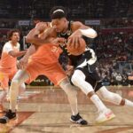 giannis-antetokounmpo-exits-game-vs-cavs-with-groin-injury