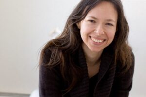 girlfriend-s-tinder-subscription-sparks-relationship-crisis