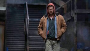 glen-powell-reveals-embarrassing-wardrobe-malfunction-on-set