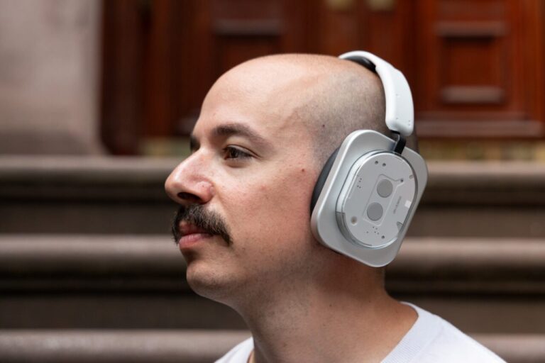 holiday-gadget-gift-guide-8-must-have-tech-picks-for-2025