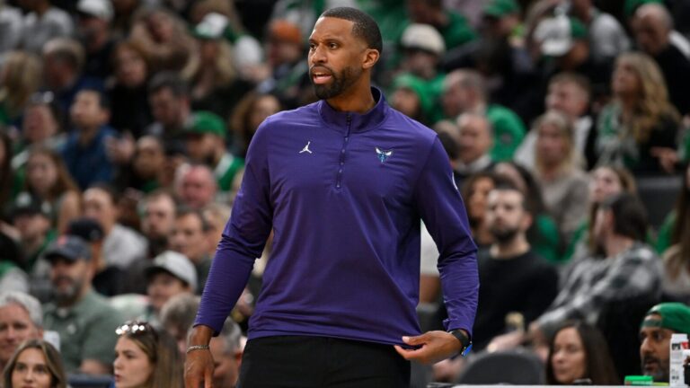 hornets-coach-sees-bright-future-in-young-stars-despite-struggles