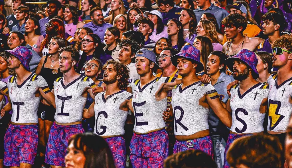 how-garth-brooks-and-rock-anthems-energize-college-football