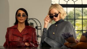 hulu-s-all-s-fair-launch-kim-kardashian-stumbles-in-dull-drama