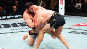 islam-makhachev-captures-welterweight-title-at-ufc-322