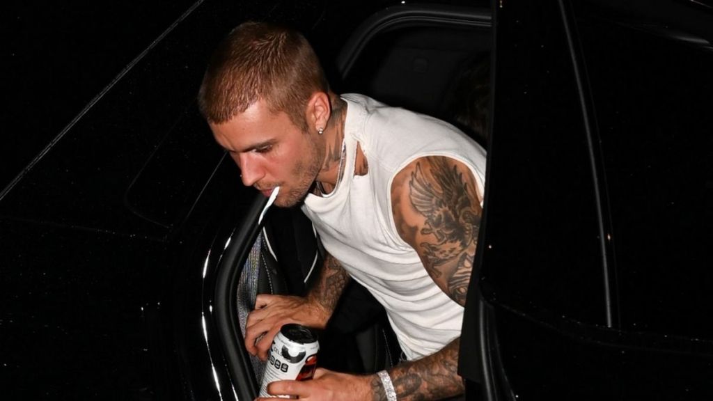 justin-bieber-faces-major-backlash-for-ignoring-hailey-at-event