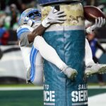 lions-jameson-williams-penalized-for-td-celebration-team-falls-to-eagles