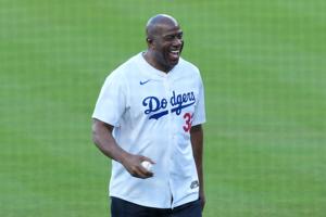 magic-johnson-celebrates-dodgers-world-series-triumph-highlights-key-player