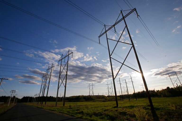 maine-lawmakers-debate-energy-policy-amid-rising-electricity-costs