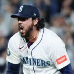 mariners-exercise-7-million-option-on-closer-munoz-for-2026
