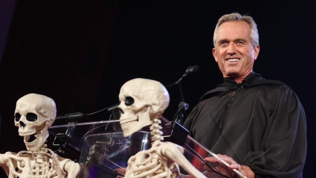 neighbors-troll-rfk-jr-with-halloween-display-on-vaccines