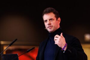 openai-s-team-transforms-ai-adoption-in-major-companies-now