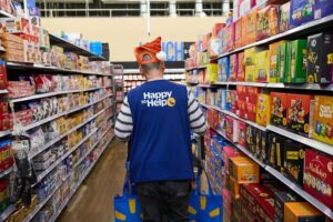 retail-workers-struggle-as-salaries-fall-short-of-rent-costs