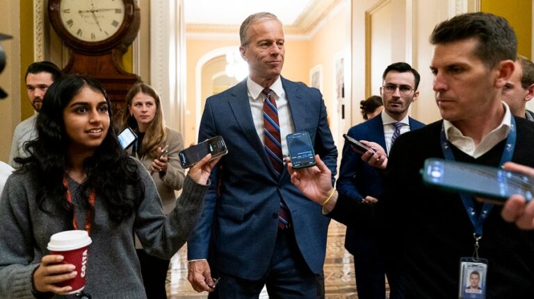 senate-approves-bill-to-end-shutdown-house-set-to-act-soon