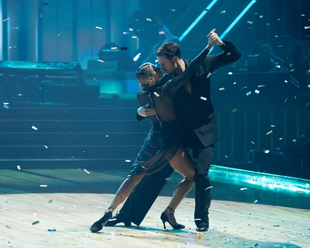 six-couples-compete-in-urgent-prince-themed-semi-finals-on-dwts