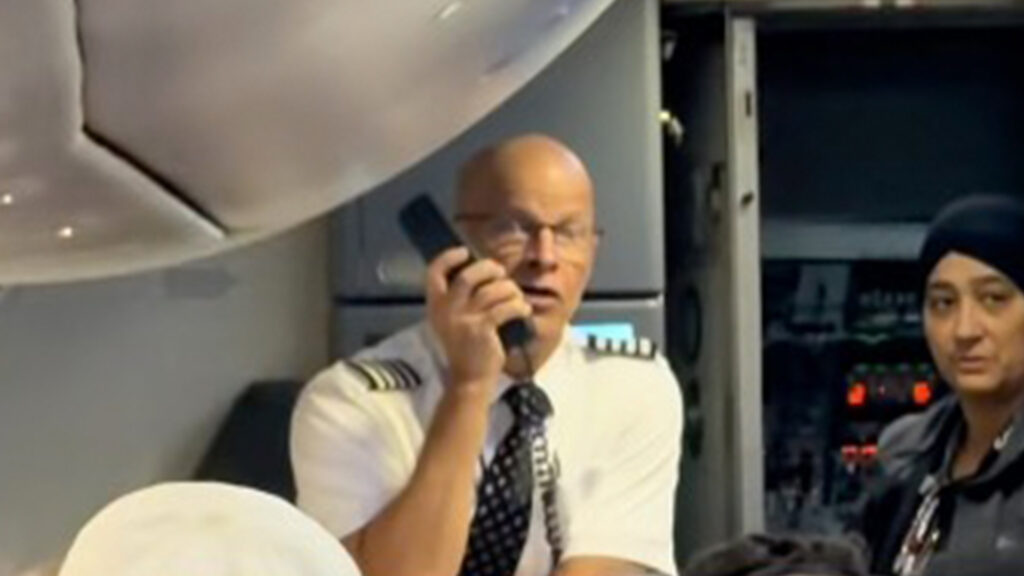 southwest-airlines-pilot-urges-passengers-to-call-your-senator-amid-chaos