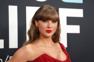 taylor-swift-s-lyrics-inspire-cambridge-dictionary-s-word-of-the-year-