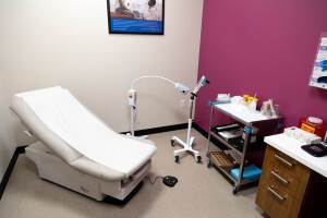 Planned Parenthood exam room in East Austin on June 21, 2023. Patricia Lim/KUT