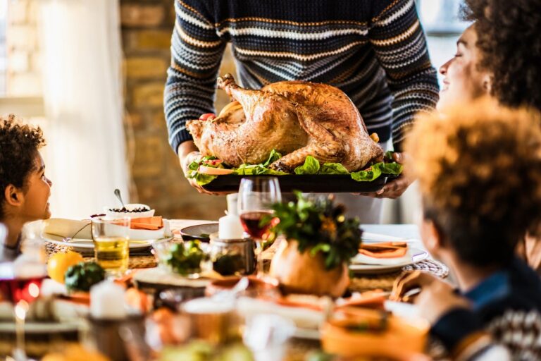thanksgiving-dinner-timing-experts-reveal-best-hours-to-eat-now