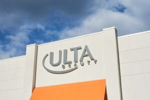 thieves-steal-over-6-000-from-ulta-beauty-in-gilroy-during-black-friday