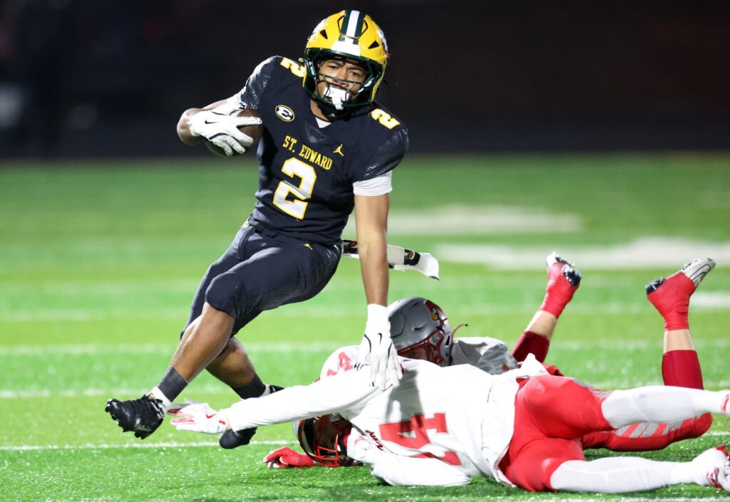 top-performers-shine-in-ohsaa-football-regional-finals