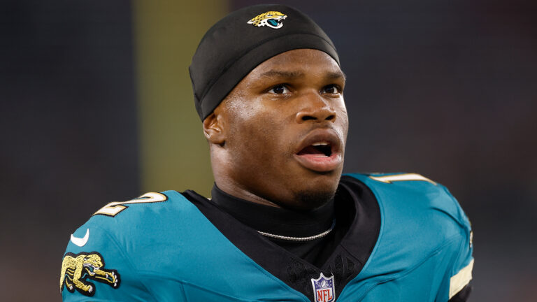 travis-hunter-out-for-season-after-knee-surgery-jaguars-in-shock