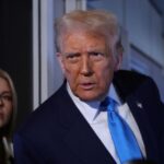 trump-approval-plummets-analysts-warn-of-gop-vulnerabilities