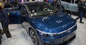 urgent-debate-are-electric-vehicles-truly-costly-experts-weigh-in