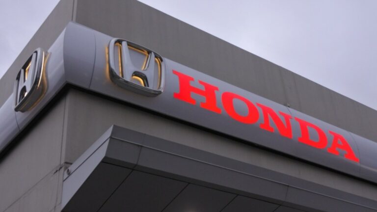 urgent-recall-honda-calls-back-400-000-vehicles-over-wheel-risks