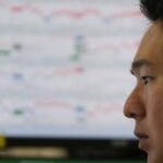 wall-street-declines-set-for-first-weekly-loss-in-four-weeks