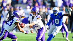 aaron-jones-suffers-injury-in-vikings-26-0-loss-to-seahawks