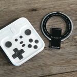 abxylute-launches-compact-m4-snap-on-mobile-controller-for-gamers