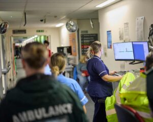ai-tools-aim-to-reduce-emergency-department-wait-times-in-england