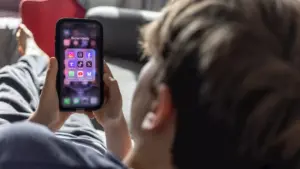 airlines-face-backlash-over-wheelchair-fraud-claims-amid-jetway-jesus-trend