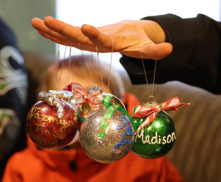 altru-health-system-enhances-holiday-spirit-for-patients-and-staff