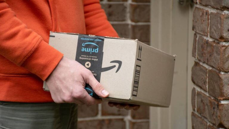 amazon-slashes-prices-grab-christmas-pajama-set-for-10-now