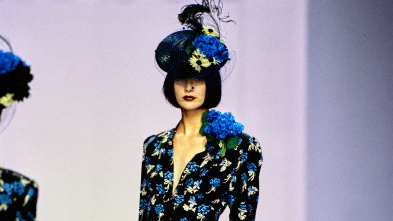 anna-sui-unveils-vibrant-spring-1995-ready-to-wear-collection