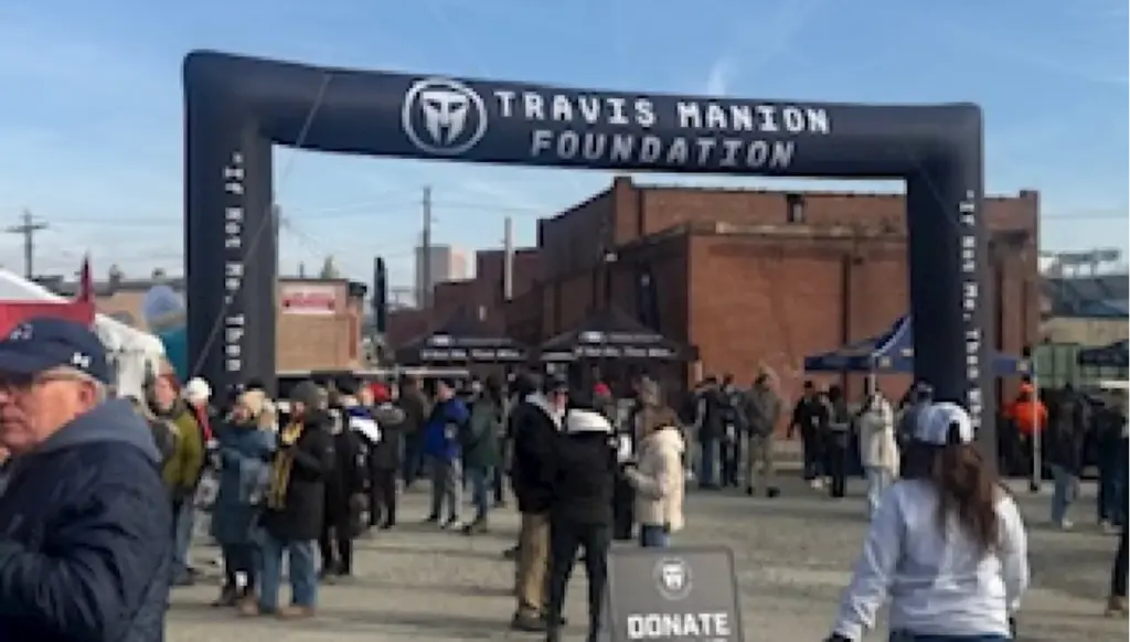 army-navy-game-unites-fans-to-honor-veterans-and-heroes-today