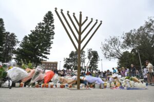bondi-beach-attack-raises-alarm-over-antisemitism-in-australia