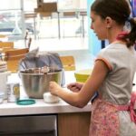 cadette-leads-kids-in-pancake-making-workshop-in-texas