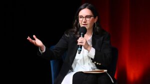 cbs-news-withdraws-60-minutes-segment-sparking-editorial-concerns