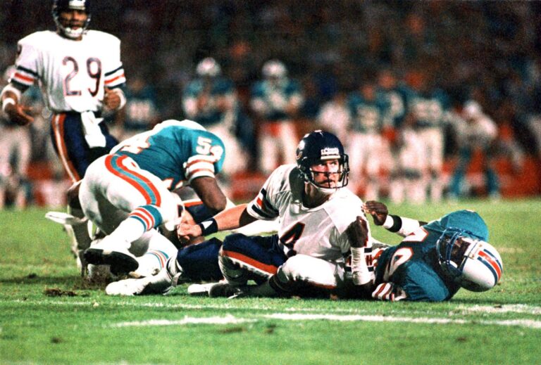 chicago-bears-face-historic-loss-dolphins-stop-undefeated-bid