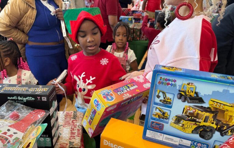 christmas-in-the-southland-delivers-joy-to-700-children