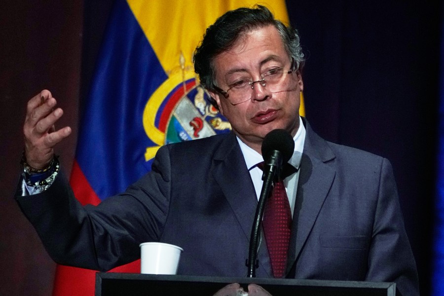 colombian-delegation-denounces-eln-s-armed-strike-amid-u-s-naval-buildup